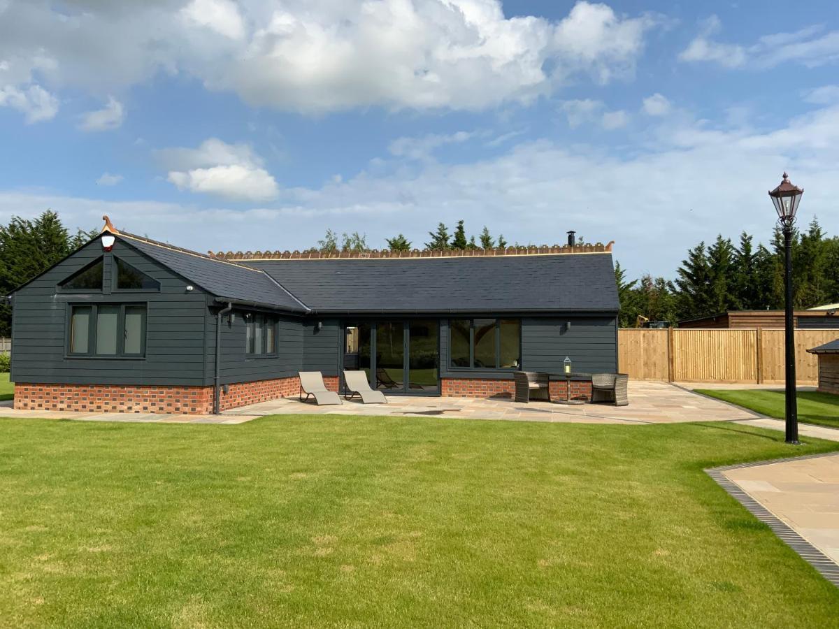 Little Oak Lodge Hailsham Exterior photo